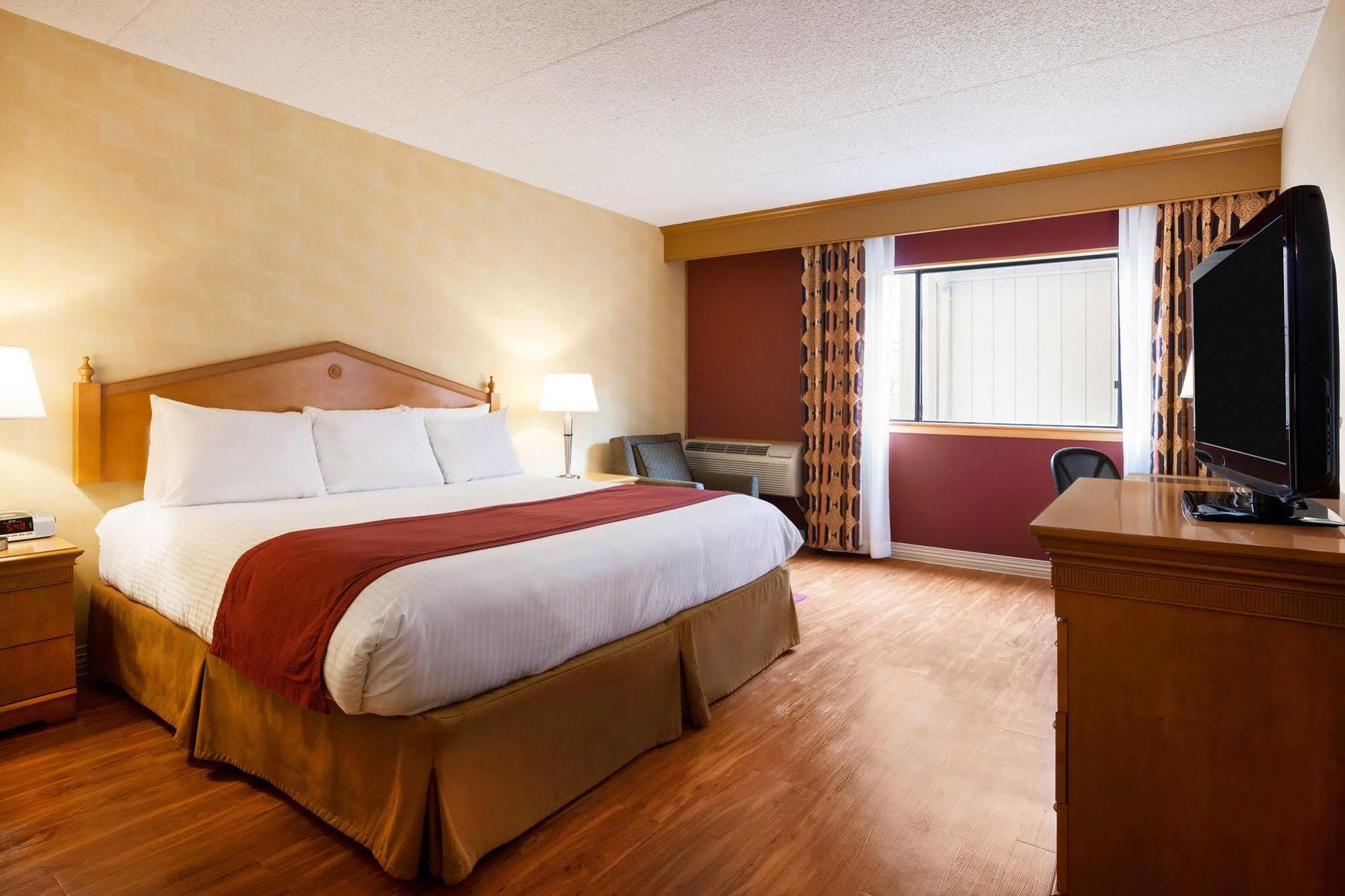 Ramada By Wyndham Toms River Exteriér fotografie